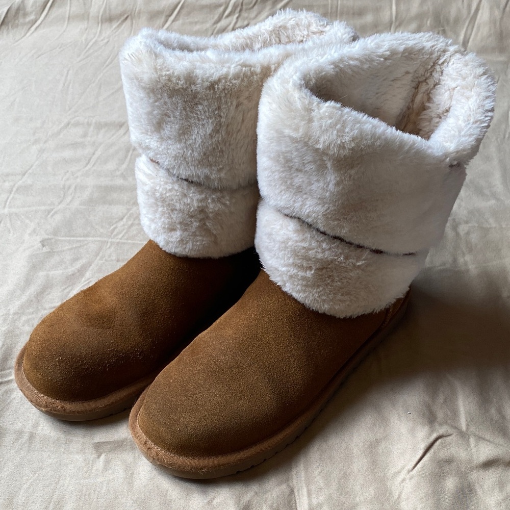 Koolaburra Chestnut Suede Boots with Cream Faux-Fur Cuff